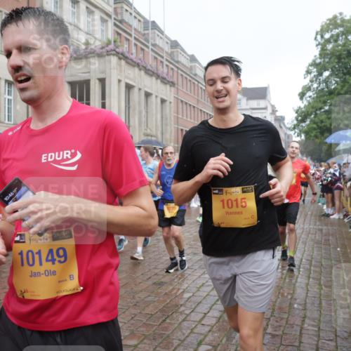 13.09.2026 - Kiel Lauf Yannick Fuchs http://msf.ph/oto/10414454 13.09.2026 10:46:16 Ziel 272, 1013, 2448, 2776, 3422, 4331, 4397, 4516, 5017, 5421, 7044, 7241, 7840, 7939, 8277, 8310, 9361, 10050, 10469, 10699, 11642, 12000, 12077, 12306, 12481, 123, 498, 499, 550, 665, 1015, 1030, 1065, 1229, 1374, 1484, 1537, 1582, 1725, 2421, 2563, 3608, 3781, 3807, 3844, 5072, 5205, 5278, 5348, 5510, 5515, 5564, 6385, 6436, 6980, 7073, 7503, 7772, 7889, 8203, 8403, 8442, 8551, 8561, 8655, 8731, 8816, 8881, 9207, 9375, 9715, 10050, 10809, 4499, 12466, 1229, 1537, 2563 meine-sportfotos.de