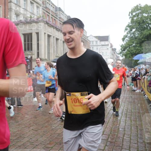 13.09.2026 - Kiel Lauf Yannick Fuchs http://msf.ph/oto/10414457 13.09.2026 10:46:16 Ziel 272, 1013, 2448, 2776, 3422, 4331, 4397, 4516, 5017, 5421, 7044, 7241, 7840, 7939, 8277, 8310, 9361, 10050, 10469, 10699, 11642, 12000, 12077, 12306, 12481, 123, 498, 499, 550, 665, 1015, 1030, 1065, 1229, 1374, 1484, 1537, 1582, 1725, 2421, 2563, 3608, 3781, 3807, 3844, 5072, 5205, 5278, 5348, 5510, 5515, 5564, 6385, 6436, 6980, 7073, 7503, 7772, 7889, 8203, 8403, 8442, 8551, 8561, 8655, 8731, 8816, 8881, 9207, 9375, 9715, 10050, 10809, 4499, 12466, 1229, 1537, 2563 meine-sportfotos.de
