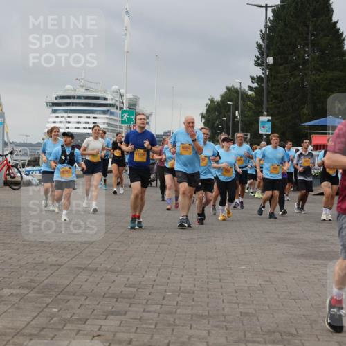 13.09.2026 - Kiel Lauf Andreas Tolksdorf http://msf.ph/oto/10414480 13.09.2026 10:05:26 Kiellinie 6193, 12356, 10397 meine-sportfotos.de