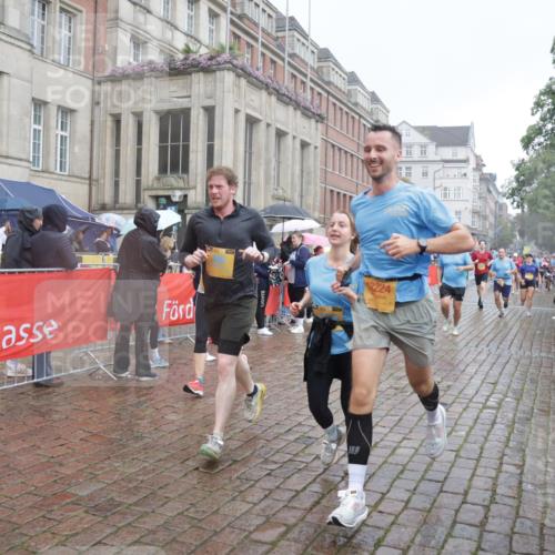 13.09.2026 - Kiel Lauf Yannick Fuchs http://msf.ph/oto/10414548 13.09.2026 10:46:22 Ziel 206, 1013, 1913, 2448, 2776, 3422, 4331, 4397, 4516, 5017, 5421, 7044, 7840, 8277, 8310, 8520, 9361, 9415, 10469, 10699, 10836, 11232, 11642, 12000, 12077, 12306, 12743, 123, 272, 498, 499, 550, 665, 1030, 1374, 1582, 1725, 2421, 3781, 3844, 5348, 5510, 5515, 5564, 6385, 6436, 6980, 7073, 7241, 7772, 7939, 8403, 8551, 8561, 8655, 8816, 8881, 9207, 9375, 9715, 10050, 10809, 4499, 9875, 12466, 1229, 1537, 2563, 7889 meine-sportfotos.de
