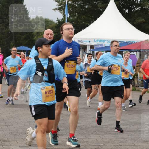 13.09.2026 - Kiel Lauf Andreas Tolksdorf http://msf.ph/oto/10414553 13.09.2026 10:05:30 Kiellinie 580, 35, 2880, 5465, 1, 39, 6193, 39, 12356, 103, 3, 8782, 7600, 8735, 4019 meine-sportfotos.de