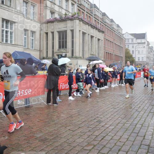 13.09.2026 - Kiel Lauf Yannick Fuchs http://msf.ph/oto/10414567 13.09.2026 10:46:23 Ziel 206, 1013, 1913, 2448, 2776, 3422, 4331, 4397, 4516, 5017, 5421, 7044, 7840, 8277, 8310, 8520, 9361, 9415, 10469, 10699, 10836, 11232, 11642, 12000, 12077, 12306, 12743, 123, 272, 498, 499, 550, 665, 1030, 1374, 1582, 1725, 2421, 3422, 3781, 3844, 5017, 5348, 5510, 5515, 5564, 6385, 6436, 6980, 7073, 7241, 7772, 7939, 8310, 8403, 8551, 8561, 8655, 8881, 9207, 9375, 9715, 10050, 10809, 4499, 9875, 12466, 1229, 1537, 2563, 7889 meine-sportfotos.de