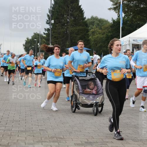 13.09.2026 - Kiel Lauf Andreas Tolksdorf http://msf.ph/oto/10414649 13.09.2026 10:05:39 Kiellinie 11428, 11429, 38, 851, 6341, 3401, 1601 meine-sportfotos.de