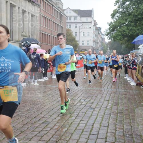 13.09.2026 - Kiel Lauf Yannick Fuchs http://msf.ph/oto/10414871 13.09.2026 10:46:44 Ziel 1325, 1982, 2551, 2594, 2702, 3109, 3117, 3533, 3677, 4499, 4674, 5591, 5974, 6551, 6874, 6909, 8219, 8283, 8475, 8678, 8901, 9248, 9713, 9875, 10398, 10706, 10814, 12260, 12466, 206, 972, 1013, 1325, 1430, 1913, 2027, 2037, 2448, 2776, 3117, 3422, 3677, 4242, 4331, 4397, 4516, 4763, 5017, 5421, 7044, 7061, 7241, 7840, 8277, 8310, 8520, 8678, 9361, 9415, 9844, 10469, 10699, 10758, 10836, 11232, 11642, 12000, 12704, 85, 111 meine-sportfotos.de