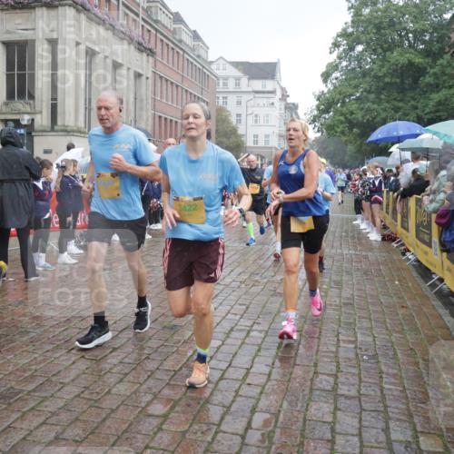 13.09.2026 - Kiel Lauf Yannick Fuchs http://msf.ph/oto/10414922 13.09.2026 10:46:47 Ziel 898, 1982, 2551, 2594, 2702, 3109, 3533, 3878, 3964, 4674, 5449, 5591, 5974, 6551, 6874, 6909, 8219, 8283, 8475, 8901, 9248, 9713, 9875, 10398, 10706, 10814, 11075, 12260, 12693, 206, 972, 1013, 1325, 1430, 1913, 2027, 2037, 2448, 2776, 3117, 3422, 3677, 4242, 4331, 4397, 4499, 4516, 4763, 5017, 5421, 7044, 7061, 7840, 8277, 8310, 8520, 8678, 9361, 9415, 9844, 9875, 10469, 10699, 10758, 10836, 11232, 11642, 12000, 12704, 85, 111 meine-sportfotos.de