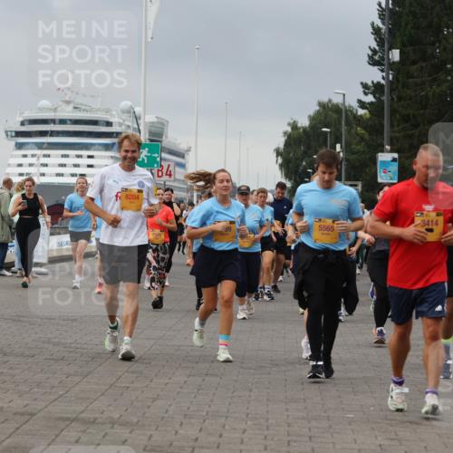 13.09.2026 - Kiel Lauf Andreas Tolksdorf http://msf.ph/oto/10414965 13.09.2026 10:05:59 Kiellinie 8204, 4, 3414, 5565, 9467, 2975 meine-sportfotos.de