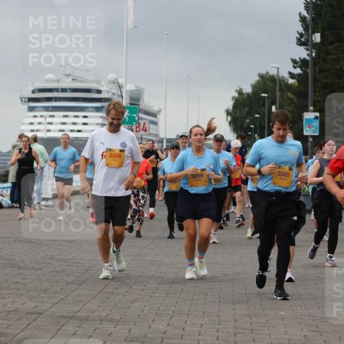 13.09.2026 - Kiel Lauf Andreas Tolksdorf http://msf.ph/oto/10414975 13.09.2026 10:05:59 Kiellinie 8204, 84, 2975, 9059, 5565, 3414 meine-sportfotos.de