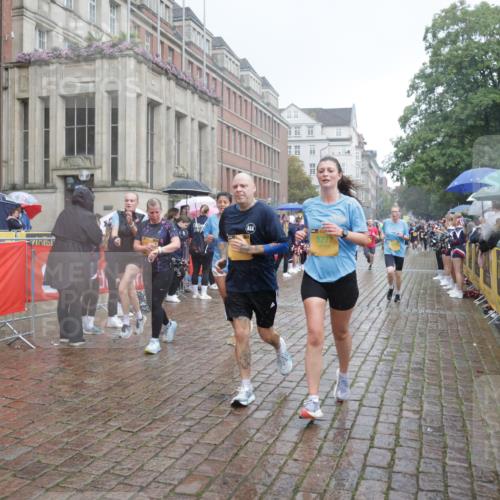 13.09.2026 - Kiel Lauf Yannick Fuchs http://msf.ph/oto/10415008 13.09.2026 10:46:53 Ziel 184, 189, 226, 404, 898, 1169, 1982, 2551, 2576, 2702, 2728, 3533, 3878, 3964, 4014, 4147, 5449, 6551, 6874, 7089, 8219, 8283, 8901, 9044, 9048, 9474, 9713, 10088, 10144, 10197, 10305, 10398, 10814, 11075, 11343, 11441, 12693, 206, 972, 1325, 1430, 1913, 2027, 2037, 2551, 2594, 3109, 3117, 3677, 4242, 4331, 4499, 4674, 4763, 5591, 5974, 6909, 7061, 8277, 8283, 8475, 8520, 8678, 8901, 9415, 9844, 9875, 10469, 10758, 10836, 11232, 12000, 12704, 85, 111, 116 meine-sportfotos.de