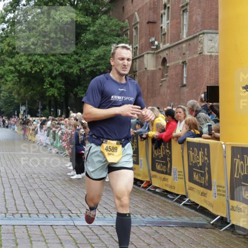 13.09.2026 - Kiel Lauf Yannick Fuchs http://msf.ph/oto/10415096 13.09.2026 09:35:30 Ziel 4589, 4638, 2761, 3766, 4361, 7414, 9380, 11719, 11904, 12484, 12832, 9610, 3168, 10461 meine-sportfotos.de