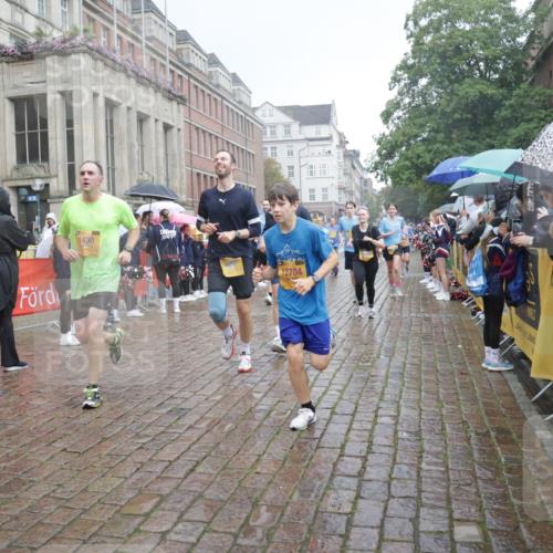 13.09.2026 - Kiel Lauf Yannick Fuchs http://msf.ph/oto/10415103 13.09.2026 10:47:02 Ziel 85, 111, 184, 189, 226, 404, 525, 816, 1169, 1563, 1674, 2576, 2728, 4014, 4147, 4894, 5089, 5424, 6742, 7040, 7089, 8238, 8364, 9044, 9048, 9200, 9453, 9474, 9675, 10088, 10144, 10197, 10305, 10657, 11343, 11441, 11773, 12584, 12693, 206, 898, 972, 1325, 1430, 1982, 2027, 2037, 2551, 2594, 2702, 3109, 3117, 3533, 3677, 3878, 3964, 4242, 4499, 4674, 4763, 5449, 5591, 5974, 6551, 6874, 6909, 7061, 8219, 8283, 8475, 8678, 8901, 9415, 9844, 9875, 10758, 12704, 116, 1913, 8520 meine-sportfotos.de