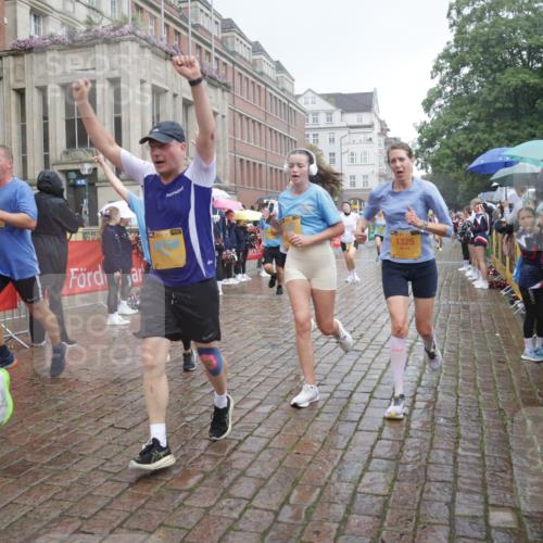 13.09.2026 - Kiel Lauf Yannick Fuchs http://msf.ph/oto/10415190 13.09.2026 10:47:07 Ziel 85, 111, 116, 404, 525, 816, 1107, 1563, 1674, 4380, 4789, 4894, 5089, 5424, 5914, 6142, 6742, 7040, 8238, 8364, 8839, 9044, 9048, 9200, 9453, 9536, 9646, 9675, 9989, 10197, 10340, 10508, 10657, 11343, 11560, 11561, 11730, 11773, 12584, 184, 189, 226, 404, 898, 972, 1169, 1325, 1982, 2027, 2551, 2576, 2594, 2702, 2728, 3109, 3117, 3533, 3677, 3878, 3964, 4014, 4147, 4499, 4674, 5449, 5591, 5974, 6551, 6874, 6909, 8219, 8283, 8475, 8678, 8901, 9844, 9875, 10758, 365 meine-sportfotos.de