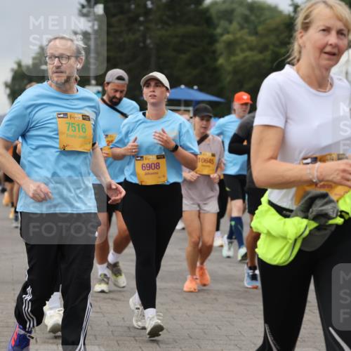 13.09.2026 - Kiel Lauf Andreas Tolksdorf http://msf.ph/oto/10415209 13.09.2026 10:06:17 Kiellinie 9363, 38, 7516, 1, 39, 6908, 10645 meine-sportfotos.de