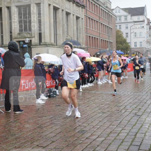 13.09.2026 - Kiel Lauf Yannick Fuchs http://msf.ph/oto/10415233 13.09.2026 10:47:09 Ziel 85, 111, 116, 525, 816, 1107, 1367, 1563, 1674, 4380, 4789, 4894, 5089, 5195, 5424, 5649, 5914, 6142, 6742, 7040, 8238, 8364, 8839, 9200, 9453, 9536, 9646, 9675, 9989, 10340, 10508, 10657, 11560, 11561, 11730, 11773, 12584, 184, 189, 226, 404, 525, 898, 1169, 1325, 1982, 2551, 2576, 2594, 2702, 2728, 3109, 3117, 3533, 3677, 3878, 3964, 4014, 4147, 4499, 4674, 5449, 5591, 5974, 6551, 6874, 6909, 8219, 8283, 8475, 8678, 8901, 9875, 365 meine-sportfotos.de