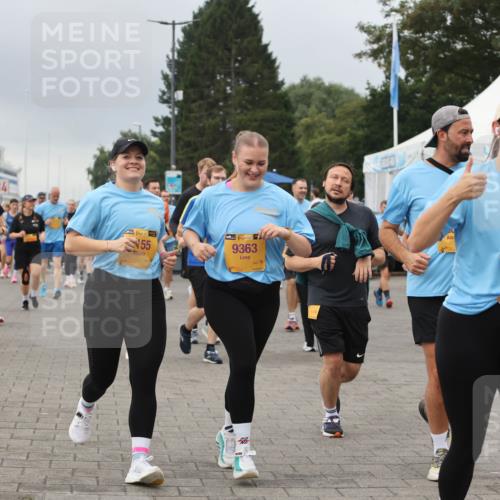 13.09.2026 - Kiel Lauf Andreas Tolksdorf http://msf.ph/oto/10415254 13.09.2026 10:06:19 Kiellinie 841, 39, 55, 9363, 9967 meine-sportfotos.de