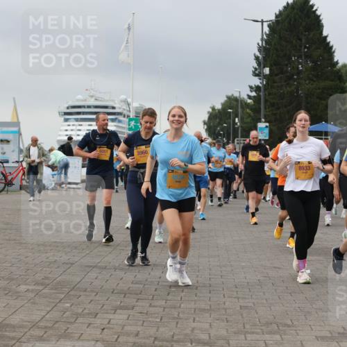 13.09.2026 - Kiel Lauf Andreas Tolksdorf http://msf.ph/oto/10415296 13.09.2026 10:06:21 Kiellinie 6051, 3966, 8933, 915 meine-sportfotos.de