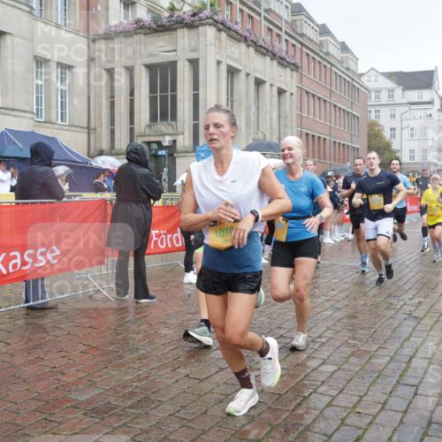 13.09.2026 - Kiel Lauf Yannick Fuchs http://msf.ph/oto/10415311 13.09.2026 10:47:15 Ziel 116, 821, 1107, 1367, 1563, 1674, 1803, 2000, 2185, 2429, 2713, 2947, 3183, 3463, 4150, 4380, 4773, 4789, 5089, 5195, 5505, 5649, 5914, 6142, 7288, 8238, 8707, 8839, 8953, 9200, 9536, 9645, 9646, 9675, 9989, 10340, 10508, 10718, 10949, 11560, 11561, 11730, 11773, 85, 111, 184, 189, 226, 404, 525, 816, 898, 1169, 1563, 1674, 1982, 2551, 2576, 2594, 2702, 2728, 3533, 3878, 3964, 4014, 4147, 4674, 4894, 5424, 5449, 5591, 5974, 6551, 6742, 6874, 6909, 8219, 8283, 8475, 8901, 365 meine-sportfotos.de
