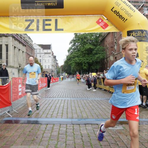 13.09.2026 - Kiel Lauf Yannick Fuchs http://msf.ph/oto/10415367 13.09.2026 09:37:02 Ziel 2455, 3900, 7855, 2430, 3866, 7546, 9450, 9630, 12726, 999, 3174, 3481, 4737, 8658, 9696, 391, 9630, 12726 meine-sportfotos.de