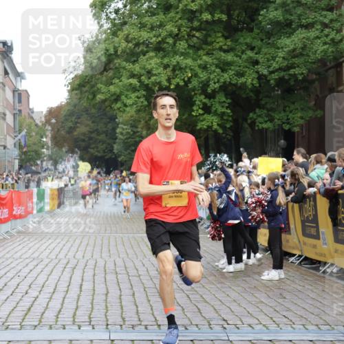 13.09.2026 - Kiel Lauf Yannick Fuchs http://msf.ph/oto/10415382 13.09.2026 09:37:06 Ziel 2455, 3900, 7855, 2430, 3866, 7546, 9450, 999, 2417, 3174, 3481, 4737, 5837, 8658, 9696, 12416, 391, 3866, 9630, 12726 meine-sportfotos.de
