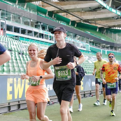 13.09.2026 - 21. swb-Marathon Bremen Michael Burmester http://msf.ph/oto/10415430 13.09.2026 13:19:18 Laufen im Stadion 333, 404, 464, 486, 512, 546, 732, 753, 837, 921, 938, 1066, 1156, 1431, 1506, 1765, 1844, 1868, 1916, 2028, 2056, 2123, 2137, 2224, 2240, 2294, 2315, 2357, 2358, 2453, 2557, 2563, 2614, 2622, 2626, 2689, 2702, 2703, 2722, 2756, 2786, 2843, 2845, 2849, 2857, 2879, 2880, 2893, 2944, 2983, 2999, 3031, 3046, 3059, 3072, 3096, 3100, 3116, 3146, 3189, 3198, 3210, 3243, 3263, 3285, 3287, 3315, 3476, 3537, 3619, 3633, 3654, 3740, 3879, 4478 meine-sportfotos.de