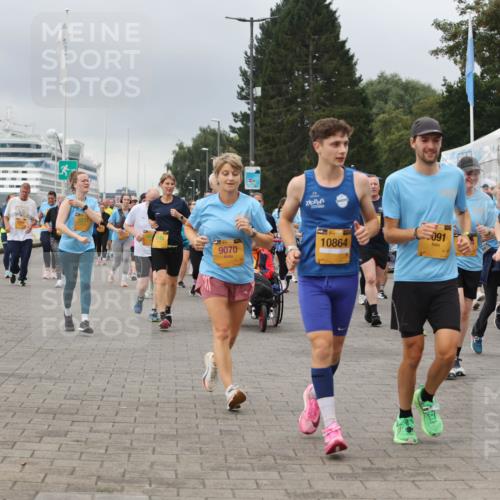 13.09.2026 - Kiel Lauf Andreas Tolksdorf http://msf.ph/oto/10415467 13.09.2026 10:06:28 Kiellinie 9070, 39, 10864, 091, 10593, 063, 5732 meine-sportfotos.de