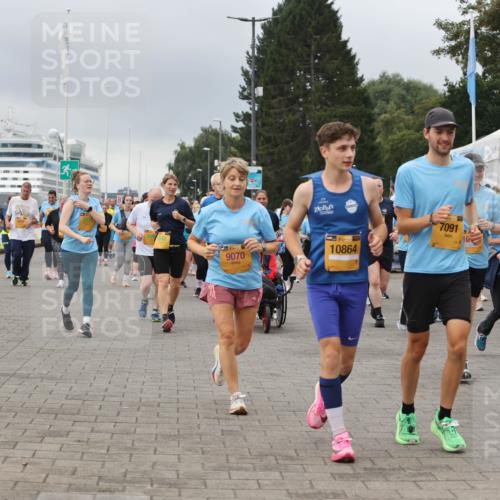 13.09.2026 - Kiel Lauf Andreas Tolksdorf http://msf.ph/oto/10415469 13.09.2026 10:06:29 Kiellinie 9070, 10864, 7091, 10593, 4063, 573 meine-sportfotos.de