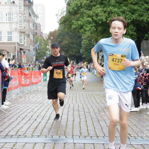 13.09.2026 - Kiel Lauf Yannick Fuchs http://msf.ph/oto/10415493 13.09.2026 09:37:22 Ziel 999, 2417, 3174, 3481, 4737, 5837, 8658, 9696, 12416, 2455, 3900, 7855, 2720, 4252, 7050, 7827, 8661, 10220, 10656, 10778, 9450 meine-sportfotos.de