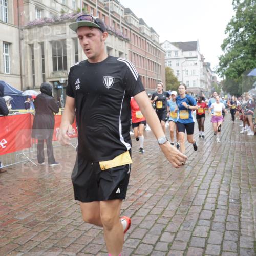 13.09.2026 - Kiel Lauf Yannick Fuchs http://msf.ph/oto/10415537 13.09.2026 10:47:31 Ziel 365, 917, 1280, 1944, 2183, 3064, 3136, 3306, 3512, 3565, 3745, 4070, 4077, 4149, 4187, 4450, 4531, 5239, 5573, 5980, 6005, 6235, 6792, 6940, 6981, 7632, 8058, 8309, 8741, 9104, 9114, 9312, 9946, 9959, 10115, 10668, 10720, 11271, 11382, 12377, 12596, 85, 111, 116, 404, 525, 816, 821, 1107, 1169, 1367, 1563, 1674, 1803, 2000, 2185, 2429, 2713, 2947, 3064, 3136, 3183, 3463, 4014, 4147, 4150, 4380, 4773, 4789, 4894, 5089, 5195, 5424, 5505, 5649, 5914, 6142, 6742, 6981, 7288 meine-sportfotos.de