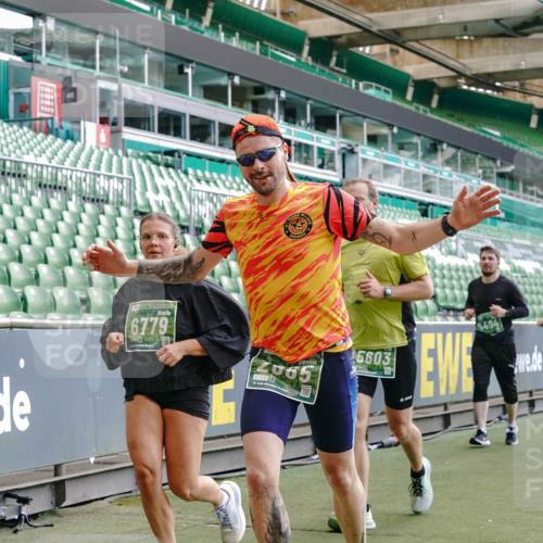 13.09.2026 - 21. swb-Marathon Bremen Michael Burmester http://msf.ph/oto/10415545 13.09.2026 13:19:19 Laufen im Stadion 333, 404, 464, 486, 512, 546, 732, 753, 837, 921, 938, 1066, 1156, 1431, 1506, 1765, 1844, 1868, 1916, 2028, 2056, 2123, 2137, 2224, 2240, 2294, 2315, 2357, 2358, 2453, 2557, 2563, 2614, 2622, 2626, 2689, 2702, 2703, 2722, 2756, 2786, 2843, 2845, 2849, 2857, 2879, 2880, 2893, 2944, 2983, 2999, 3031, 3046, 3059, 3072, 3096, 3100, 3116, 3146, 3189, 3198, 3210, 3243, 3263, 3285, 3287, 3310, 3315, 3476, 3537, 3619, 3633, 3654, 3740, 3879, 4478 meine-sportfotos.de