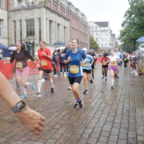 13.09.2026 - Kiel Lauf Yannick Fuchs http://msf.ph/oto/10415548 13.09.2026 10:47:32 Ziel 335, 365, 917, 1280, 1944, 2183, 3306, 3512, 3565, 3745, 4070, 4077, 4149, 4187, 4450, 4531, 5239, 5573, 5787, 5980, 6005, 6235, 6792, 6940, 7632, 8058, 8309, 9104, 9114, 9312, 9946, 9959, 10115, 10668, 10720, 11271, 11382, 12377, 12596, 85, 111, 116, 404, 525, 816, 821, 1107, 1280, 1367, 1563, 1674, 1803, 2000, 2185, 2429, 2713, 2947, 3064, 3136, 3183, 3463, 4150, 4380, 4773, 4789, 4894, 5089, 5195, 5424, 5505, 5649, 5914, 6142, 6742, 6981, 7288 meine-sportfotos.de