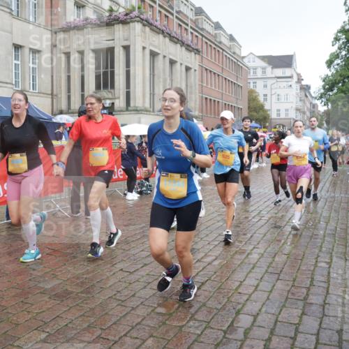 13.09.2026 - Kiel Lauf Yannick Fuchs http://msf.ph/oto/10415557 13.09.2026 10:47:32 Ziel 335, 365, 917, 1280, 1944, 2183, 3306, 3512, 3565, 3745, 4070, 4077, 4149, 4187, 4450, 4531, 5239, 5573, 5787, 5980, 6005, 6235, 6792, 6940, 7632, 8058, 8309, 9104, 9114, 9312, 9946, 9959, 10115, 10668, 10720, 11271, 11382, 12377, 12596, 85, 111, 116, 404, 525, 816, 821, 1107, 1280, 1367, 1563, 1674, 1803, 2000, 2185, 2429, 2713, 2947, 3064, 3136, 3183, 3463, 4150, 4380, 4773, 4789, 4894, 5089, 5195, 5424, 5505, 5649, 5914, 6142, 6742, 6981, 7288 meine-sportfotos.de