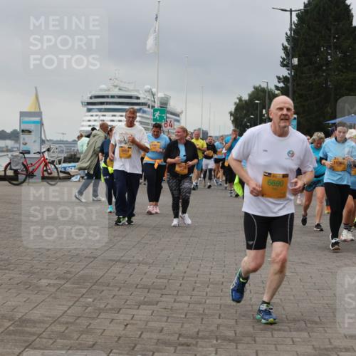 13.09.2026 - Kiel Lauf Andreas Tolksdorf http://msf.ph/oto/10415601 13.09.2026 10:06:33 Kiellinie 2050, 4461, 4, 8630, 6690, 11361, 9693 meine-sportfotos.de