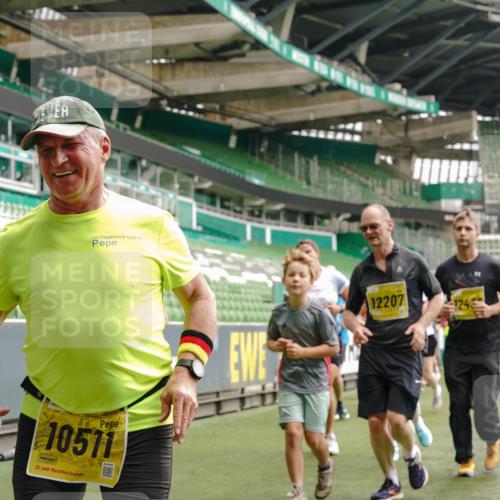 13.09.2026 - 21. swb-Marathon Bremen Michael Burmester http://msf.ph/oto/10415627 13.09.2026 10:41:44 Laufen im Stadion 10148, 10155, 10163, 10213, 10247, 10313, 10321, 10330, 10354, 10395, 10396, 10399, 10406, 10414, 10417, 10419, 10422, 10424, 10435, 10455, 10461, 10462, 10483, 10490, 10519, 10527, 10545, 10546, 10547, 10582, 10586, 10611, 10644, 10665, 10694, 10705, 10706, 10719, 10722, 10766, 10768, 10776, 10804, 10854, 10859, 10889, 10909, 10963, 10977, 11026, 11027, 11043, 11048, 11078, 11084, 11085, 11090, 11097, 11098, 11140, 11192 meine-sportfotos.de