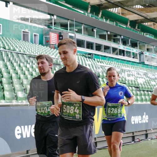13.09.2026 - 21. swb-Marathon Bremen Michael Burmester http://msf.ph/oto/10415639 13.09.2026 13:19:23 Laufen im Stadion 333, 404, 464, 486, 512, 546, 732, 753, 837, 921, 938, 1066, 1156, 1431, 1506, 1756, 1765, 1815, 1844, 1868, 1916, 2028, 2056, 2123, 2137, 2224, 2240, 2294, 2315, 2357, 2358, 2453, 2533, 2557, 2563, 2614, 2622, 2626, 2689, 2694, 2695, 2702, 2703, 2722, 2756, 2786, 2843, 2845, 2849, 2857, 2879, 2880, 2893, 2944, 2983, 2999, 3031, 3046, 3059, 3072, 3096, 3100, 3116, 3146, 3189, 3198, 3210, 3243, 3263, 3285, 3287, 3310, 3315, 3476, 3537, 3619, 3633, 3740, 3879, 4478 meine-sportfotos.de
