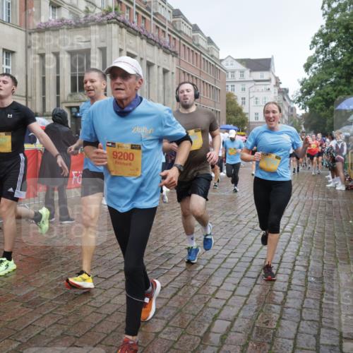 13.09.2026 - Kiel Lauf Yannick Fuchs http://msf.ph/oto/10415652 13.09.2026 10:47:39 Ziel 335, 1944, 3306, 3512, 3565, 4077, 4096, 4583, 5239, 5573, 5787, 5980, 6005, 6036, 6384, 6904, 6940, 6946, 6949, 6978, 7632, 9104, 9643, 9946, 10115, 10651, 10720, 11271, 11382, 11705, 11724, 12377, 12498, 12593, 116, 365, 816, 821, 917, 1107, 1280, 1367, 1563, 1674, 1803, 2000, 2183, 2185, 2429, 2713, 2947, 3064, 3136, 3183, 3463, 3512, 3745, 4070, 4149, 4150, 4187, 4380, 4450, 4531, 4773, 4789, 5089, 5195, 5239, 5505, 5649, 5914, 6142, 6235, 6792, 6981, 7288, 8058, 85 meine-sportfotos.de