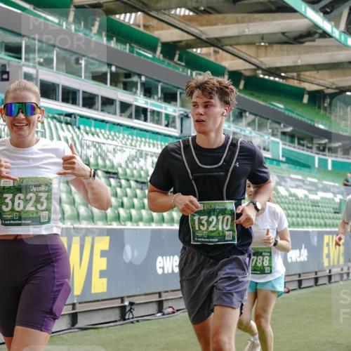 13.09.2026 - 21. swb-Marathon Bremen Michael Burmester http://msf.ph/oto/10415682 13.09.2026 13:19:25 Laufen im Stadion 333, 404, 464, 486, 512, 546, 732, 753, 837, 921, 938, 1066, 1156, 1431, 1506, 1756, 1765, 1815, 1844, 1868, 1916, 2028, 2056, 2123, 2137, 2224, 2240, 2294, 2315, 2357, 2358, 2453, 2533, 2557, 2563, 2614, 2622, 2626, 2689, 2694, 2695, 2702, 2703, 2722, 2756, 2786, 2843, 2845, 2849, 2857, 2879, 2880, 2893, 2944, 2983, 2999, 3031, 3046, 3059, 3072, 3096, 3100, 3116, 3146, 3189, 3198, 3210, 3243, 3263, 3285, 3287, 3310, 3315, 3476, 3537, 3619, 3633, 3740, 3879, 4478 meine-sportfotos.de