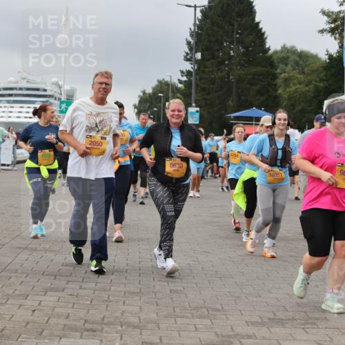 13.09.2026 - Kiel Lauf Andreas Tolksdorf http://msf.ph/oto/10415685 13.09.2026 10:06:37 Kiellinie 100, 4899, 2050, 8630, 6754, 10951, 39, 9893 meine-sportfotos.de