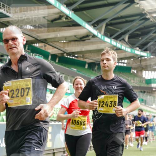 13.09.2026 - 21. swb-Marathon Bremen Michael Burmester http://msf.ph/oto/10415688 13.09.2026 10:41:47 Laufen im Stadion 10148, 10155, 10163, 10247, 10313, 10330, 10354, 10395, 10396, 10399, 10406, 10414, 10419, 10422, 10424, 10435, 10455, 10461, 10462, 10483, 10490, 10519, 10527, 10545, 10546, 10547, 10582, 10586, 10611, 10644, 10665, 10694, 10705, 10706, 10719, 10722, 10752, 10766, 10768, 10776, 10804, 10854, 10859, 10889, 10909, 10963, 10977, 11026, 11027, 11041, 11043, 11048, 11078, 11084, 11085, 11090, 11097, 11098, 11140, 11192 meine-sportfotos.de