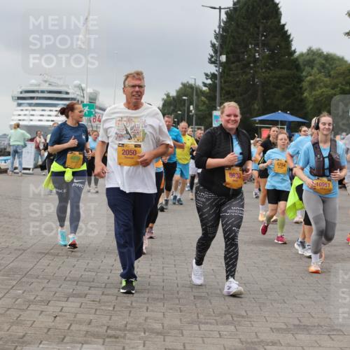 13.09.2026 - Kiel Lauf Andreas Tolksdorf http://msf.ph/oto/10415698 13.09.2026 10:06:37 Kiellinie 4, 4899, 2050, 39, 8630, 6754, 10951, 9893 meine-sportfotos.de