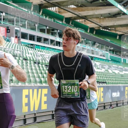 13.09.2026 - 21. swb-Marathon Bremen Michael Burmester http://msf.ph/oto/10415708 13.09.2026 13:19:25 Laufen im Stadion 333, 404, 464, 486, 512, 546, 732, 753, 837, 921, 938, 1066, 1156, 1431, 1506, 1756, 1765, 1815, 1844, 1868, 1916, 2028, 2056, 2123, 2137, 2224, 2240, 2294, 2315, 2357, 2358, 2453, 2533, 2557, 2563, 2614, 2622, 2626, 2689, 2694, 2695, 2702, 2703, 2722, 2756, 2786, 2843, 2845, 2849, 2857, 2879, 2880, 2893, 2944, 2983, 2999, 3031, 3046, 3059, 3072, 3096, 3100, 3116, 3146, 3189, 3198, 3210, 3243, 3263, 3285, 3287, 3310, 3315, 3476, 3537, 3619, 3633, 3740, 3879, 4478 meine-sportfotos.de