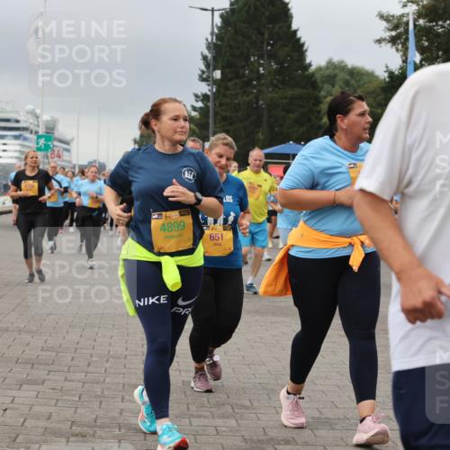 13.09.2026 - Kiel Lauf Andreas Tolksdorf http://msf.ph/oto/10415747 13.09.2026 10:06:40 Kiellinie 6756, 84, 38, 4899, 35, 651, 2050 meine-sportfotos.de