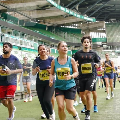 13.09.2026 - 21. swb-Marathon Bremen Michael Burmester http://msf.ph/oto/10415876 13.09.2026 10:41:52 Laufen im Stadion 10148, 10155, 10163, 10247, 10313, 10330, 10354, 10395, 10396, 10399, 10414, 10419, 10422, 10424, 10455, 10461, 10462, 10483, 10490, 10519, 10527, 10545, 10546, 10547, 10582, 10586, 10611, 10644, 10665, 10694, 10705, 10706, 10719, 10722, 10752, 10766, 10768, 10776, 10804, 10854, 10859, 10889, 10909, 10963, 10977, 11026, 11027, 11041, 11043, 11048, 11078, 11084, 11085, 11090, 11097, 11098, 11140, 11192 meine-sportfotos.de