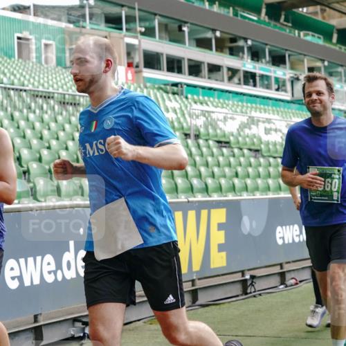 13.09.2026 - 21. swb-Marathon Bremen Michael Burmester http://msf.ph/oto/10415909 13.09.2026 12:58:10 Laufen im Stadion 141, 148, 334, 511, 672, 769, 776, 789, 790, 857, 909, 1010, 1119, 1191, 1199, 1254, 1281, 1535, 1601, 1642, 1647, 1752, 1809, 1881, 1900, 1931, 1933, 2046, 2051, 2075, 2324, 2343, 2367, 2371, 2397, 2402, 2423, 2425, 2493, 2577, 2634, 2640, 2671, 2771, 2807, 2903, 2904, 3021, 3051, 3078, 3120, 3138, 3148, 3182, 3186, 3319, 3338, 3435, 3450, 3458, 3514, 3534, 3560, 3634, 3655, 3685, 3690, 3695, 3760, 3813, 3866, 3933, 3939, 4101, 4316, 4319, 205 meine-sportfotos.de