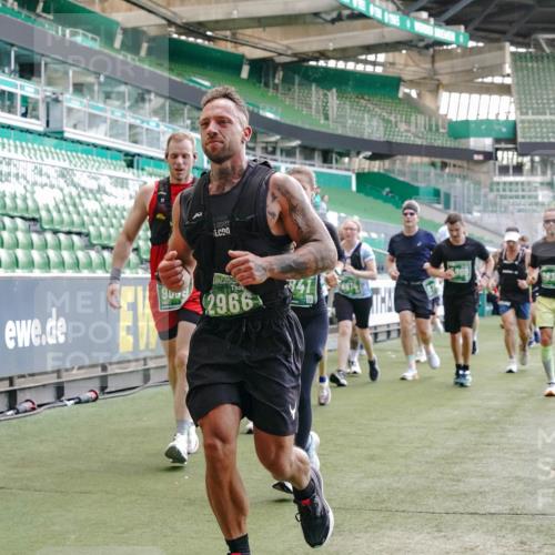 13.09.2026 - 21. swb-Marathon Bremen Michael Burmester http://msf.ph/oto/10415954 13.09.2026 13:19:31 Laufen im Stadion 333, 464, 486, 512, 546, 753, 921, 938, 1066, 1129, 1156, 1409, 1431, 1446, 1506, 1756, 1765, 1815, 1868, 1916, 2028, 2123, 2137, 2224, 2240, 2294, 2315, 2453, 2533, 2557, 2563, 2614, 2622, 2626, 2689, 2694, 2695, 2702, 2703, 2722, 2756, 2786, 2843, 2845, 2849, 2857, 2879, 2880, 2944, 2983, 2999, 3031, 3046, 3059, 3072, 3096, 3100, 3116, 3189, 3198, 3243, 3263, 3264, 3285, 3287, 3310, 3315, 3476, 3537, 3619, 3740, 3879, 4478 meine-sportfotos.de