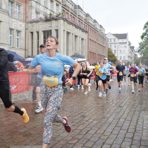 13.09.2026 - Kiel Lauf Yannick Fuchs http://msf.ph/oto/10415991 13.09.2026 10:47:59 Ziel 596, 696, 708, 995, 1059, 1273, 1586, 2625, 3012, 3014, 3715, 4713, 5240, 5747, 6418, 6507, 6778, 7104, 7668, 9915, 10634, 11098, 11603, 11829, 12510, 12758, 335, 365, 917, 1944, 3306, 3512, 3565, 3682, 3745, 4070, 4077, 4096, 4149, 4187, 4425, 4450, 4531, 4583, 5239, 5240, 5573, 5787, 5980, 6005, 6036, 6235, 6384, 6792, 6904, 6940, 6946, 6949, 6967, 6978, 7001, 7632, 8058, 8387, 9076, 9104, 10651, 11705, 11724, 12593, 199, 960, 1644, 2097, 2253, 2183, 4070 meine-sportfotos.de
