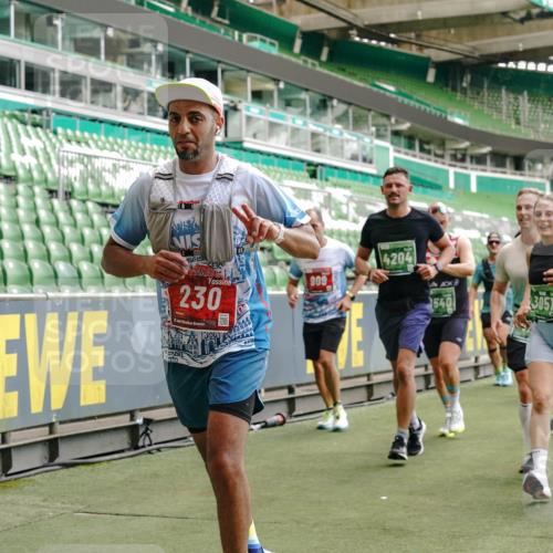13.09.2026 - 21. swb-Marathon Bremen Michael Burmester http://msf.ph/oto/10416011 13.09.2026 12:58:13 Laufen im Stadion 141, 148, 334, 511, 672, 769, 776, 789, 790, 857, 909, 1010, 1119, 1191, 1199, 1254, 1281, 1535, 1601, 1642, 1647, 1752, 1809, 1881, 1900, 1931, 1933, 2046, 2051, 2075, 2324, 2343, 2367, 2371, 2397, 2402, 2423, 2425, 2493, 2577, 2640, 2671, 2771, 2807, 2885, 2903, 2904, 3021, 3051, 3078, 3098, 3120, 3138, 3148, 3182, 3186, 3319, 3338, 3435, 3450, 3458, 3514, 3534, 3560, 3634, 3655, 3685, 3690, 3695, 3760, 3813, 3866, 3933, 3939, 4101, 4316, 4319, 205 meine-sportfotos.de