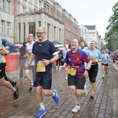 13.09.2026 - Kiel Lauf Yannick Fuchs http://msf.ph/oto/10416024 13.09.2026 10:48:01 Ziel 596, 696, 995, 1059, 1273, 1586, 2625, 2712, 3012, 3014, 3715, 4713, 4720, 5747, 6418, 6507, 7104, 7212, 7668, 8737, 9915, 10634, 10933, 11098, 11596, 11603, 11829, 12758, 335, 365, 708, 917, 1944, 3306, 3512, 3565, 3682, 3745, 4070, 4077, 4096, 4149, 4187, 4425, 4583, 5239, 5240, 5573, 5747, 5787, 5980, 6005, 6036, 6235, 6384, 6778, 6792, 6904, 6940, 6946, 6949, 6967, 6978, 7001, 7632, 8387, 9076, 9104, 10651, 11705, 11724, 12593, 199, 960, 1644, 2097, 2253, 2183, 4070 meine-sportfotos.de