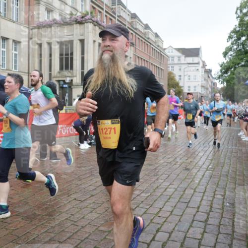 13.09.2026 - Kiel Lauf Yannick Fuchs http://msf.ph/oto/10416081 13.09.2026 10:48:04 Ziel 596, 960, 995, 1273, 1586, 1595, 2625, 2712, 3012, 3014, 3715, 4720, 4896, 6418, 6507, 7104, 7212, 7668, 8737, 9915, 10634, 10933, 11098, 11596, 11718, 335, 696, 708, 1059, 1944, 3306, 3512, 3565, 3682, 4077, 4096, 4425, 4583, 4713, 5239, 5240, 5573, 5747, 5787, 5980, 6005, 6036, 6384, 6778, 6904, 6940, 6946, 6949, 6967, 6978, 7001, 7632, 8387, 9076, 9104, 10651, 11705, 11724, 12593, 199, 1564, 1644, 2097, 2253, 2183, 4070 meine-sportfotos.de