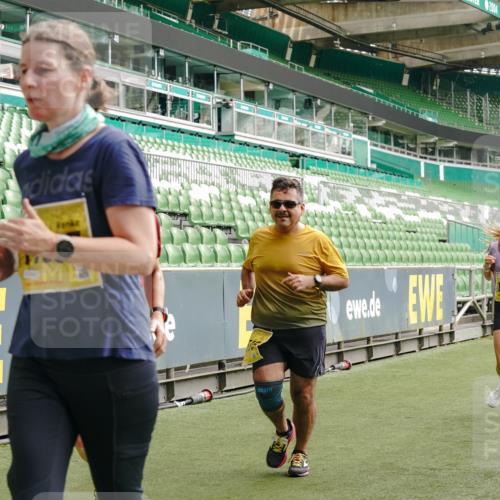 13.09.2026 - 21. swb-Marathon Bremen Michael Burmester http://msf.ph/oto/10416093 13.09.2026 10:42:01 Laufen im Stadion 10148, 10155, 10163, 10247, 10303, 10313, 10330, 10354, 10395, 10396, 10399, 10414, 10419, 10422, 10461, 10462, 10483, 10490, 10491, 10519, 10527, 10545, 10546, 10547, 10557, 10586, 10611, 10644, 10665, 10694, 10705, 10706, 10719, 10722, 10752, 10766, 10768, 10773, 10776, 10784, 10804, 10805, 10854, 10859, 10880, 10889, 10909, 10963, 10977, 11026, 11027, 11041, 11043, 11048, 11078, 11084, 11085, 11090, 11097, 11098, 11140, 11192 meine-sportfotos.de