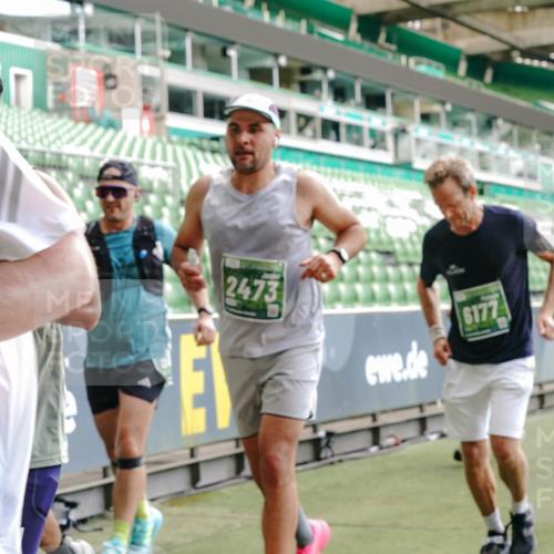 13.09.2026 - 21. swb-Marathon Bremen Michael Burmester http://msf.ph/oto/10416203 13.09.2026 12:58:18 Laufen im Stadion 141, 148, 191, 226, 334, 511, 672, 776, 789, 790, 857, 909, 972, 1010, 1119, 1191, 1199, 1254, 1281, 1535, 1642, 1647, 1752, 1809, 1881, 1900, 1931, 1933, 2046, 2051, 2075, 2324, 2343, 2367, 2371, 2397, 2402, 2423, 2425, 2493, 2577, 2640, 2771, 2807, 2885, 2903, 2904, 2979, 3021, 3051, 3078, 3098, 3120, 3138, 3148, 3182, 3186, 3233, 3319, 3338, 3435, 3450, 3514, 3534, 3560, 3634, 3655, 3685, 3690, 3695, 3760, 3866, 3933, 3934, 3939, 4101, 4316, 4319, 205 meine-sportfotos.de