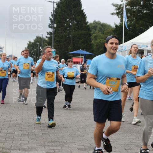 13.09.2026 - Kiel Lauf Andreas Tolksdorf http://msf.ph/oto/10416225 13.09.2026 10:07:06 Kiellinie 1677, 2175, 2176, 11, 2032, 38, 9254, 3, 38, 3536, 585 meine-sportfotos.de